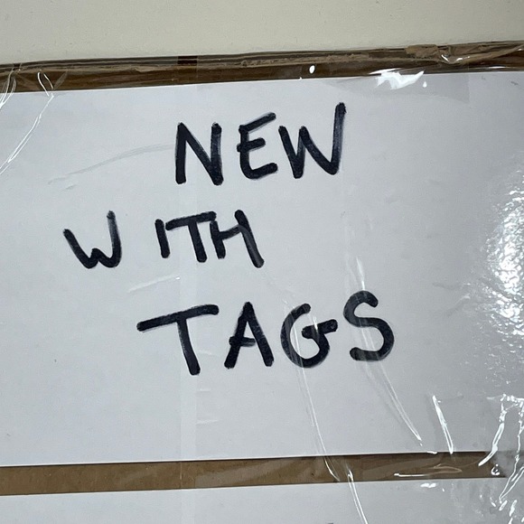 Chicos Zenergy Neema Shorts Performance Stretch Pockets Sz M Womens - Picture 10 of 16